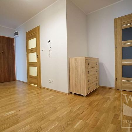Big Apartment - Old Town - 3 Rooms - Private Parking Breslavia Esterno foto