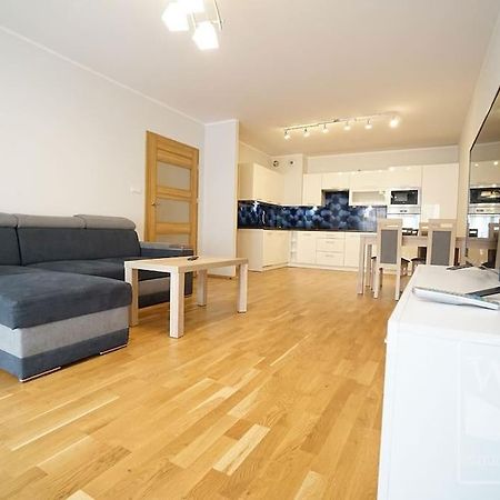 Big Apartment - Old Town - 3 Rooms - Private Parking Breslavia Esterno foto