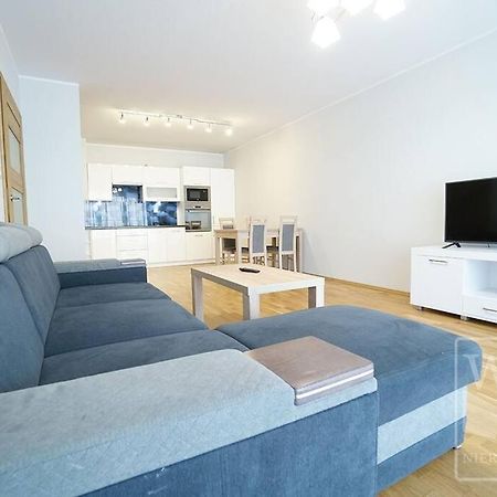 Big Apartment - Old Town - 3 Rooms - Private Parking Breslavia Esterno foto