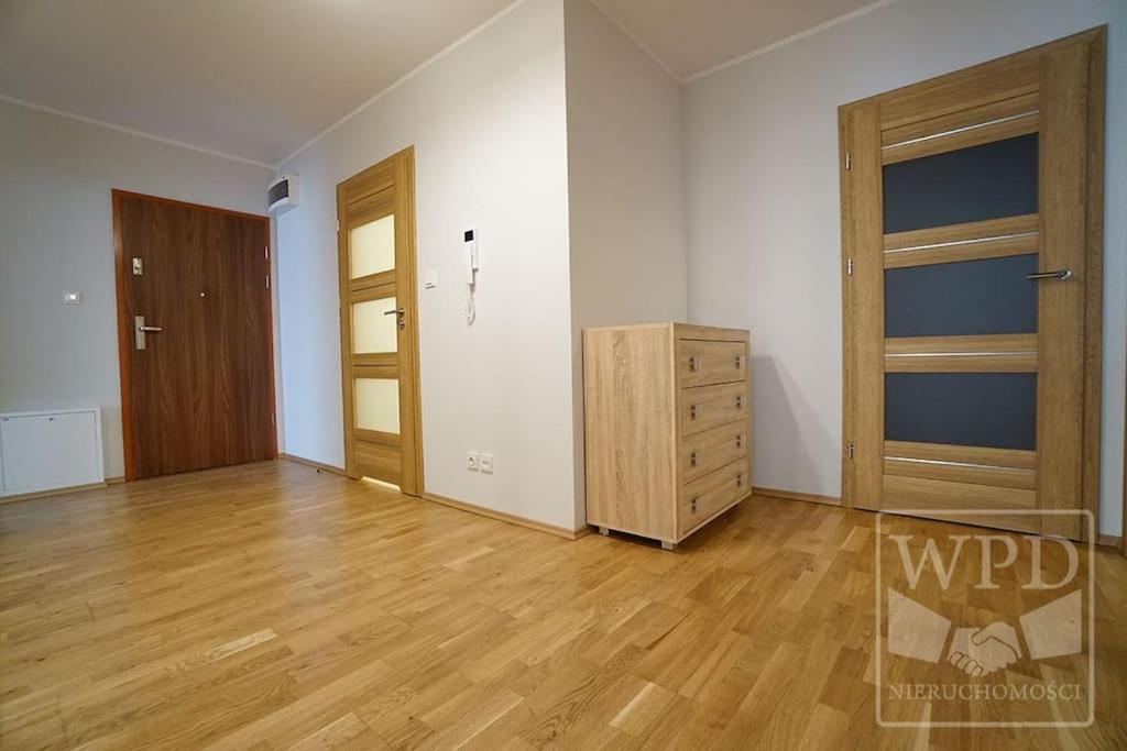 Big Apartment - Old Town - 3 Rooms - Private Parking Breslavia Esterno foto