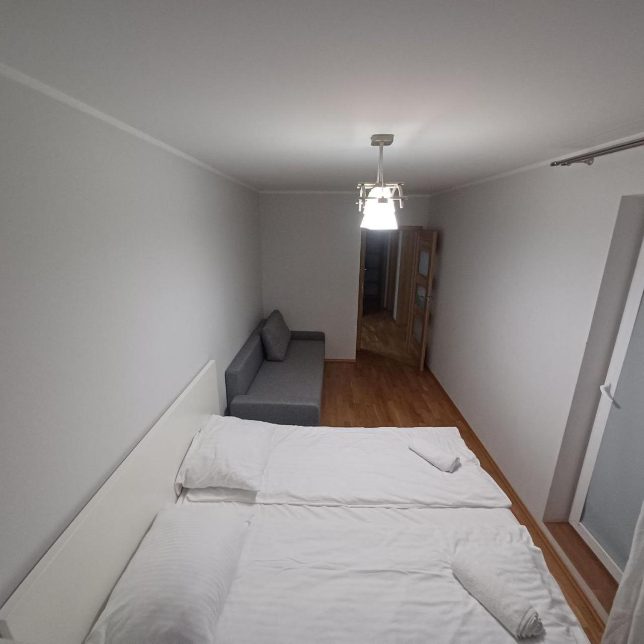 Big Apartment - Old Town - 3 Rooms - Private Parking Breslavia Esterno foto